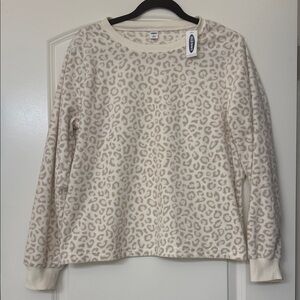 Old Navy Cream Leopard Print Sweater! NWT!!